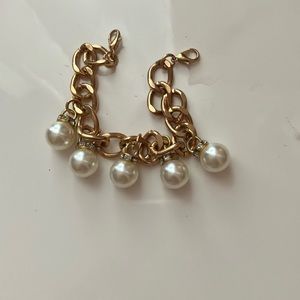 Pearl bracelet